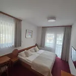 Livada 3*