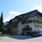 Bed & Breakfast Livada 3*