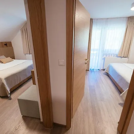 Bed & Breakfast Livada 3*