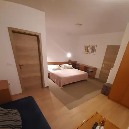 Livada 3*